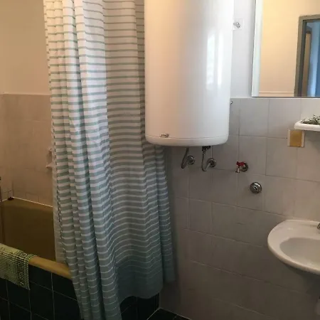 Apartament *